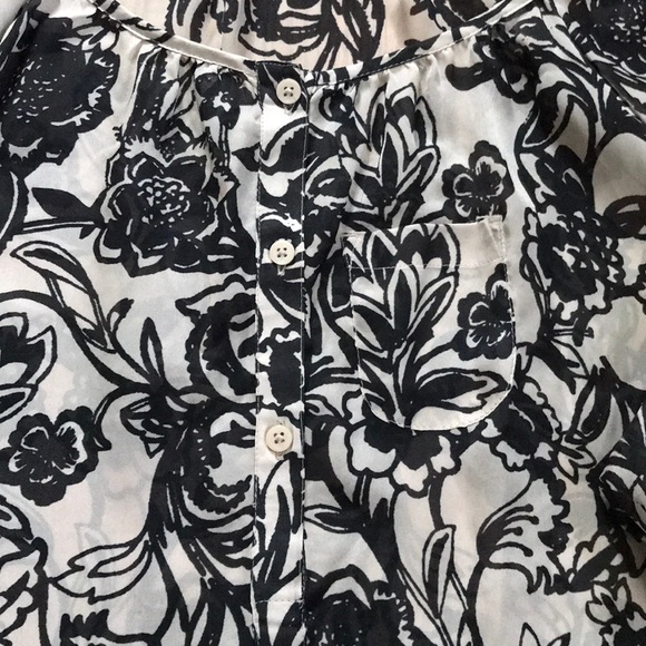 Woman’s Loft top - Picture 4 of 4